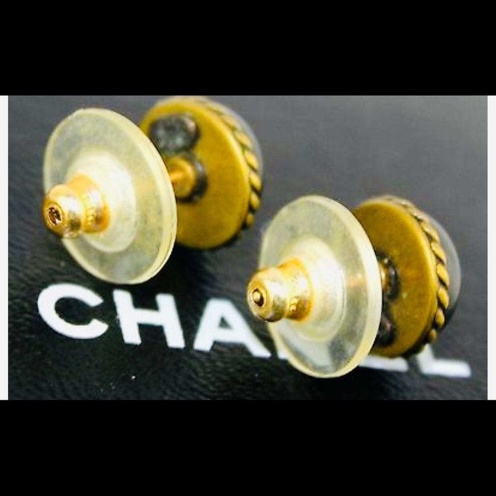 Chanel cc studs - Picture 5 of 13
